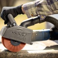 Scheppach-Nylonbürste mit rotem Arbeitsrad, Detailansicht eines Werkzeugs