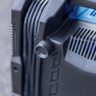 Wichtige technische Merkmale des Scheppach Kompressors: Luftpumpe mit Arbeitsradius und Adapter