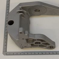 Scheppach Drehgehäuse-Bauteil mit Lageraufnahme und Befestigungslöchern