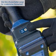 Der Akku-Gehölzschneider BC-PS150X Set S von Scheppach verfügt über einen Ein-/Ausschalter für zusätzliche Sicherheit.