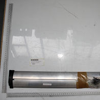 SCHIEBEPROFIL KPL. 6245 0014 von Scheppach. Das Profil liegt auf einer weißen Fläche und ist von einem Lineal umgeben. Ein Etikett mit Produktinformationen ist sichtbar.