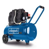 Scheppach HC51Si Super Silent Kompressor, 50L, 1500W, 8 bar, 300l/min, 230V, 50Hz, ölfrei, 2 Manometer, 2 Schnellanschlusskupplungen, von der Seite gezeigt.