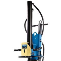 Holzspalter stehend Ox 5-1310 von Scheppach. Gezeigt von der Seite.
