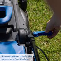 Höhenverstellbarer Holmelement für ergonomische Arbeitshaltung in Akku-Rasenmäher