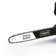 Kettensäge Benzin CSP41 Scheppach, 1,9 PS, 40 cm Schwertlänge, ProCut System, Auto-Kettenschmierung. Gezeigt von der Seite.