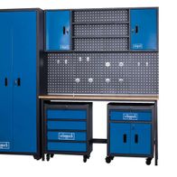 Modulares Werkstatt-Modulsystem mit Scheppach-Werkstattwagen, Schränken, Werkzeugwand und Werkbank für den professionellen Einsatz.