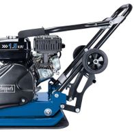 Scheppach-Maschine mit 1,5 kW Motor, schwarzem Gehäuse und blauer Basis. Geeignet für verschiedene Anwendungen.