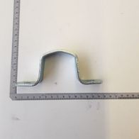 Haltebügel 142x30x56 von Scheppach. Gezeigt von der Seite auf weißem Hintergrund.