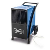 Der Bautrockner DH6100x von Scheppach verfügt über einen robusten Griff und Räder für einfache Mobilität. Ein transparenter Schlauch ist angeschlossen.