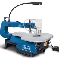 Dekupiersäge DECO-XL von Scheppach, inkl. Fußschalter, 230-240V, 50Hz, 125W, 50mm Schnittkapazität. Die Säge ist von der Seite gezeigt.