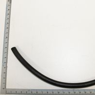 Benzinschlauch Ø9/6x285 von Scheppach. Der Schlauch ist von der Seite zu sehen.