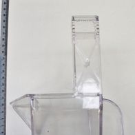 Transparentes Schutzgehäuse für Messgerät mit integriertem Auslaufbecher