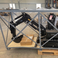 Scheppach-Bagger mit Krähenarm auf Palette, Lagerware