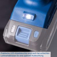 Praktische LED-Arbeitsleuchte sorgt auch bei schlechten Lichtverhältnissen für eine optimale Ausleuchtung.