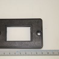 Schalterblende von Scheppach, gezeigt von vorne mit Maßstab zur Größenveranschaulichung.