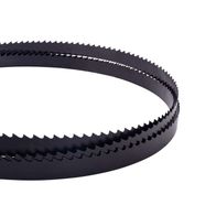 Sägeband 2360x15x0.5x4TPI BASA3, von oben fotografiert.