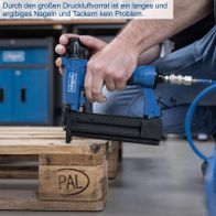 Scheppach-Kompressor mit großem Luftvorrat für effizientes Nageln und Stapeln von Paletten