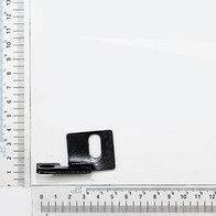 Ein Winkelblech von Scheppach, gezeigt von der Seite auf weißem Hintergrund.