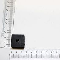 Klein angezeigter Gleiter mit zentralem Loch auf Messskala