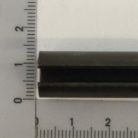 Ein schwarzer Spannhülse Ø8x40 von Scheppach, gezeigt von der Seite neben einem Lineal.
