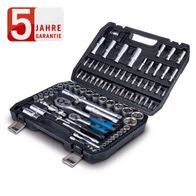 Der Werkzeugkoffer TB100 von Scheppach bietet eine 5-Jahre-Garantie. Das 94-teilige Werkzeugset ist in einem stabilen Kunststoffkoffer untergebracht und enthält verschiedene Werkzeuge wie Stecknüsse, Ratschen und Bits.