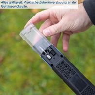 Der Akku-Handkompressor CAP150-4V von Scheppach bietet praktische Zubehörverstaumöglichkeiten an der Gehäuserückseite. Alles griffbereit für einfache Handhabung und Organisation.