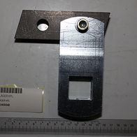 Schläger kpl. mit Loch und Gewinde, wie auf der Verpackung mit der Artikelnummer 40400048 zu sehen. Das Teil wird von vorne gezeigt.