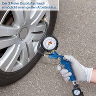 Der 3 Meter Druckluftschlauch ermöglicht einen großen Arbeitsradius. Der Kompressor Aircase von Scheppach mit 230V, 50Hz, 1100W und 2L Tankvolumen ist ideal für verschiedene Anwendungen.