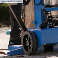 Kippsichere Konstruktion: Das Gerät verfügt über eine stabile Bauweise, die ein Umkippen verhindert. Gezeigt wird die Konstruktion von der Seite.