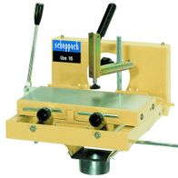 Langlochbohreinrichtung LBE 16 von Scheppach, seitliche Ansicht.