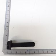 Sechskantschraube mit Flansch 3/8" - 24 UNF x 50 / SW16. Die Schraube liegt auf einem weißen Hintergrund und wird von einem Lineal im 90-Grad-Winkel umrahmt.