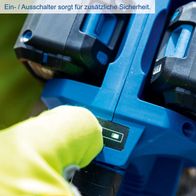 Die Akku-Kettensäge BC-CS355Duo-X von Scheppach verfügt über einen Ein-/Ausschalter für zusätzliche Sicherheit.