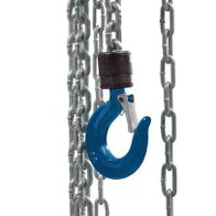 Scheppach CB01 Kettenzug mit blauem Haken und Kette, seitliche Ansicht.