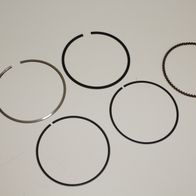 Kolbenringe (Set) – Detailansicht von Einzelringen für Maschinenkomponenten