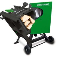 Wippkreissäge EPSC700TRI Eden Parc von Scheppach. Die Säge ist von der Seite mit Blick auf die Holzaufnahme gezeigt.