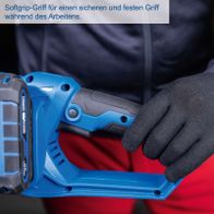 Die Akku-Kettensäge C-CS254-X von Scheppach verfügt über einen Softgrip-Griff für einen sicheren und festen Griff während des Arbeitens.