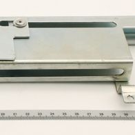Scheppach-Sägeblattschutzteil mit integriertem Führungssystem für präzise Führung