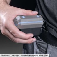 Praktischer Gürtelclip für sichere Befestigung während Arbeiten auf Leitern