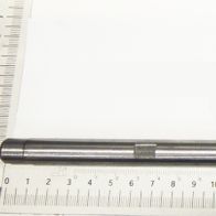 Hobelwellenachse bis Juni 2020, gezeigt von der Seite auf hellem Hintergrund.