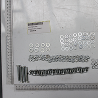 Satz von Schraubenbeutel-Inhalten mit verschiedenen Muttern, Schrauben und Unterlegscheiben