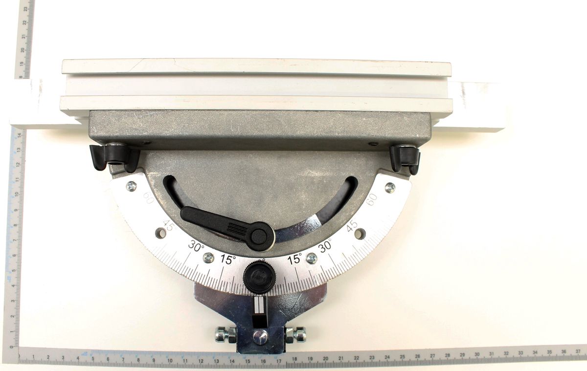 Scheppach-Goniometer mit Messskala für Winkelmessung, montiert auf Basis