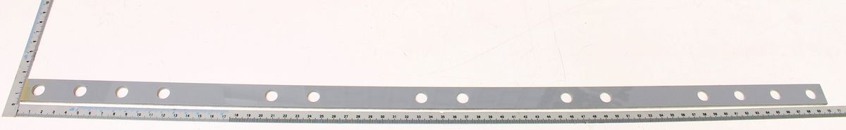 Käfigführungsleiste 700 für Formatschlitten 2100, von oben fotografiert.