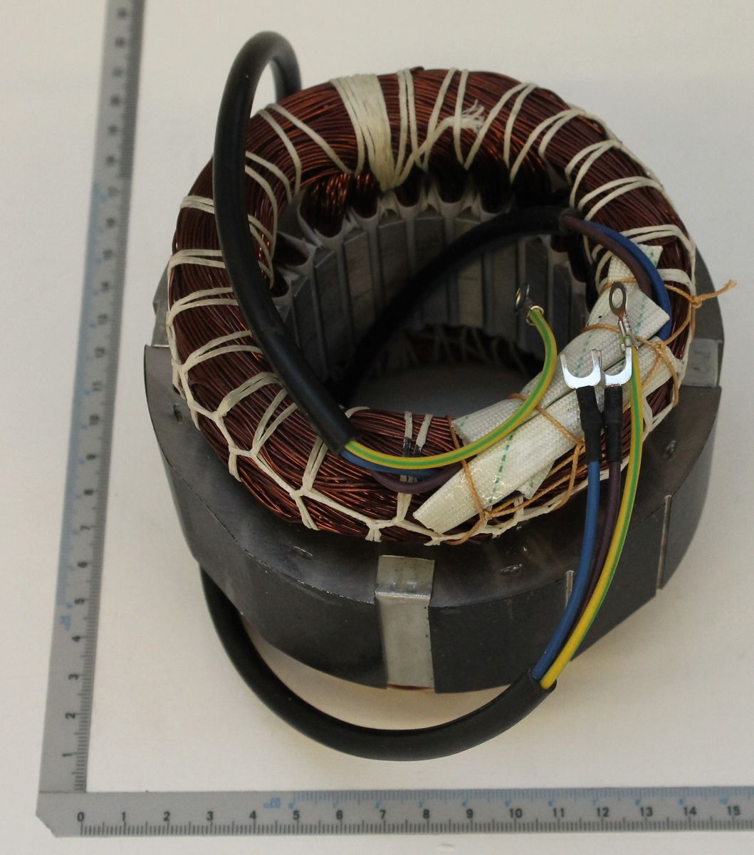 Stator-Teilelement mit Windungen und Anschlüssen für mechanische Baugruppe