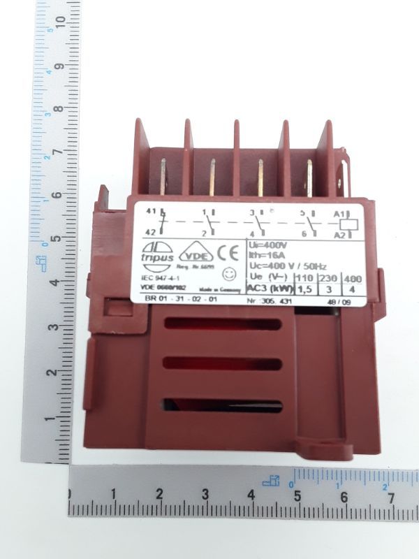 Kleinschütz 3S+1Ö 400V/50Hz, Ansicht von vorne, mit technischen Spezifikationen und Anschlussdiagramm.