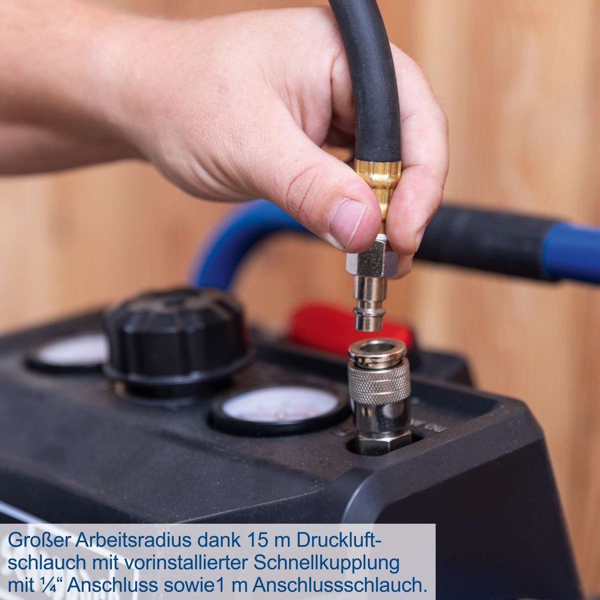 Automatik Druckluft Schlauchtrommel mit 15 m Druckluftschlauch und vorinstallierter Schnellkupplung mit 1/4" Anschluss sowie 1 m Anschlussschlauch. Größerer Arbeitsradius dank 15 m Druckluftschlauch.