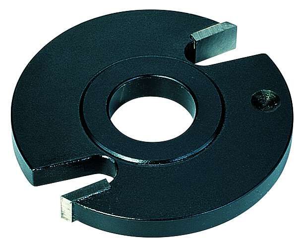 Nutfräser von Scheppach, Ansicht von oben. Der Nutfräser hat eine zentrale Bohrung und zwei seitliche Schlitze.