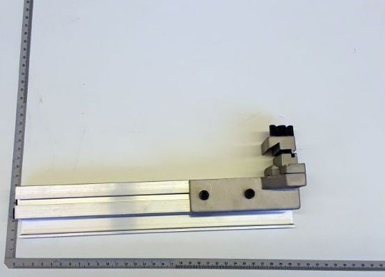 Scheppach-Längsanschlag mit Führungsschiene und Positionierhilfe