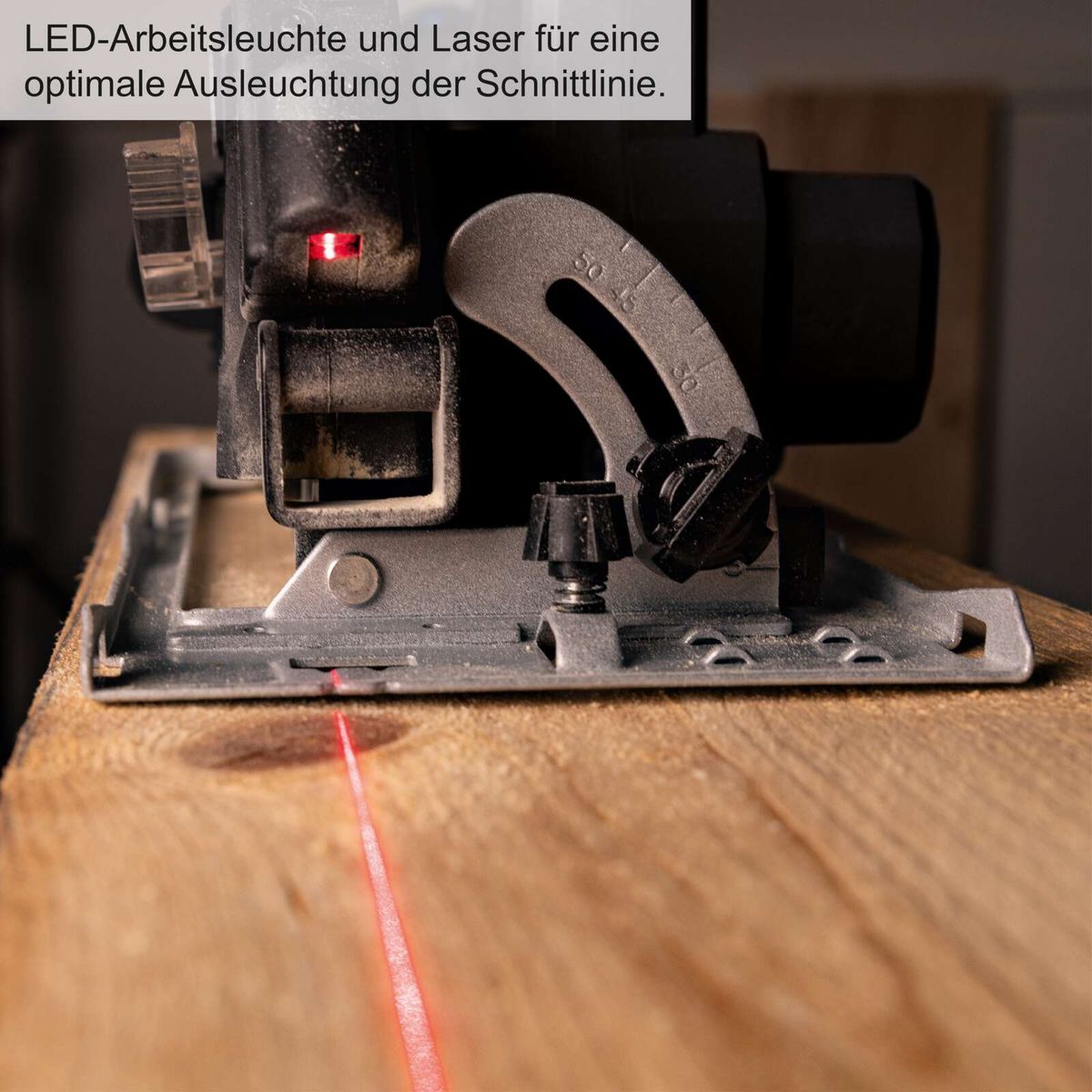 Die Akku-Handkreissäge C-HKS169BE-X von Scheppach verfügt über eine LED-Arbeitsleuchte und einen Laser für eine optimale Ausleuchtung der Schnittlinie.