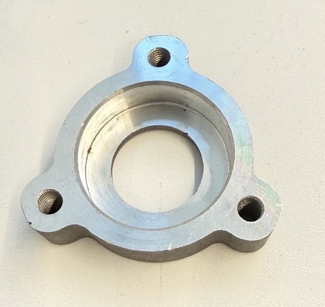 Scheppach-Lagerschale mit integrierten Bohrungen für Befestigung