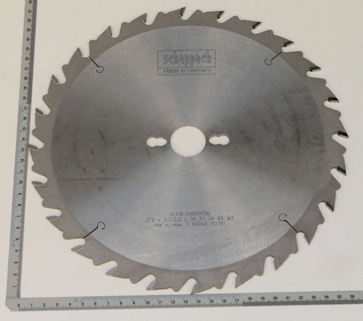 Scheppach Kreissägeblatt mit 24 Zähnen, Durchmesser 270 mm, Artikelnummer 53000706. Das Blatt wird von oben gezeigt.